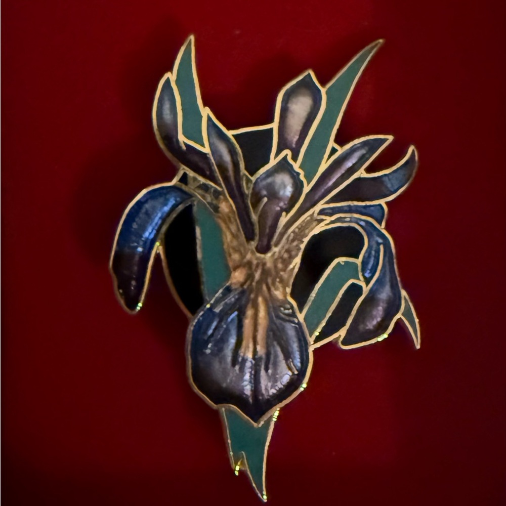 Elegant Blue Floral Brooch